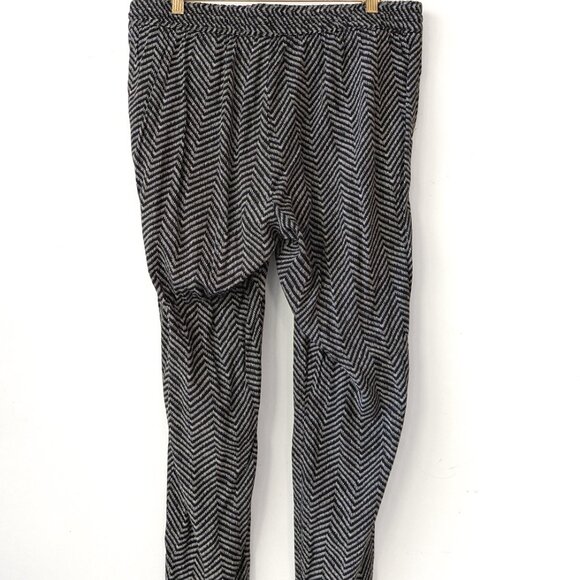 Old Navy chevron stripe pull on taper leg pants sz M - Picture 3 of 5